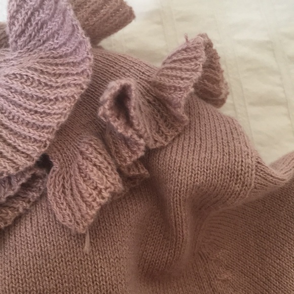 Ruffled collar sweater - Picture 4 of 4